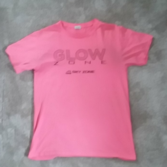 Sky zone (glow zone) tee